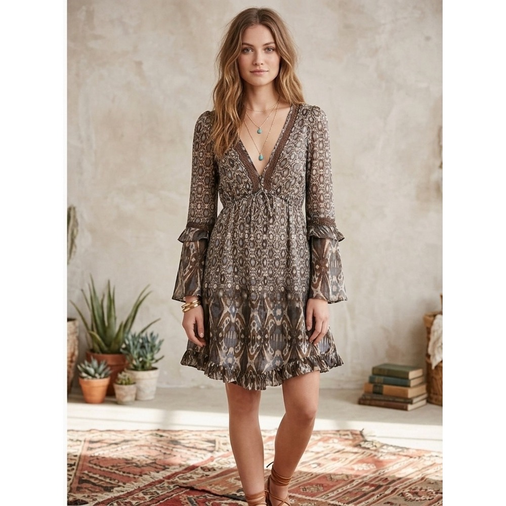 Sanctuary Ikat Silk Blend Bell Sleeve Mini Dress S‎ Boho Chic Quiet Luxury